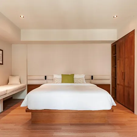 The Urban Retreat Seminyak Private Pool Villas With Butler For Families & Groups-3